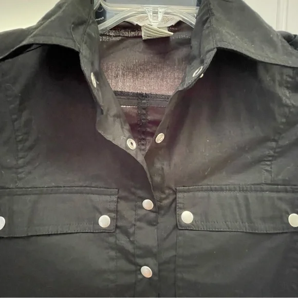 Black Cap Sleeve Ruffled Button Down Shirt - Picture 3 of 6